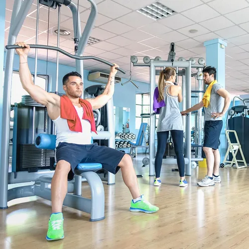 Vista 2 de Wipex Repuesto de dispensador de toallitas de gimnasio, verificado por EWG, 700 toallitas de 8 x 8 pulgadas para equipos de fitness a base