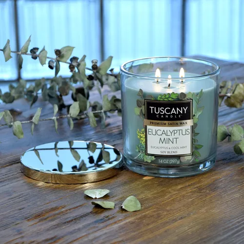 Vista 3 de Tuscany Candle Vela perfumada en tarro de eucalipto y menta de larga duración, 14 onzas