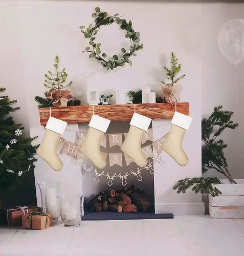 Vista 2 de Juego de 4 medias navideñas de arpillera para decoración de tamaño grande