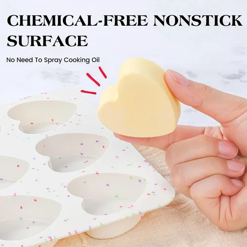 Vista 2 de Moldes de silicona pequeños en forma de corazón de 2 pulgadas para chocolate, caramelo, pastel, jabón (Juego de 2, crema)