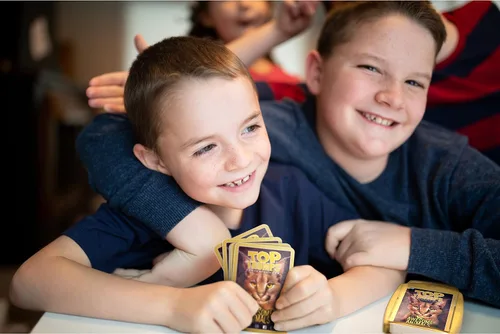 Vista 6 de Top Trumps Juego de cartas Awsome Animals - Juegos familiares para niños y adultos - Juegos de aprendizaje - Juegos de cartas para niños para 2