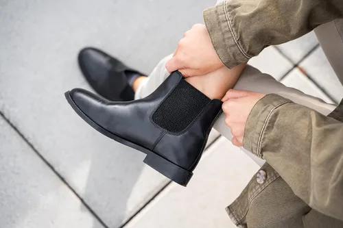 Vista 5 de RESISTANCE Botas Chelsea negras para mujer, piel auténtica, Negro