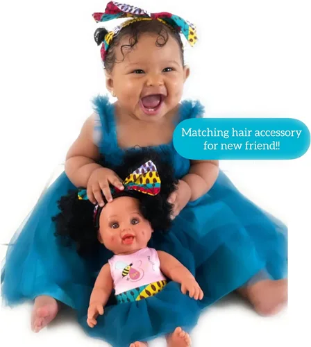 Vista 4 de Orijin Bees Curly Swizzy Bee - Muñeca Biracial negra de 12 pulgadas con pelo rizado
