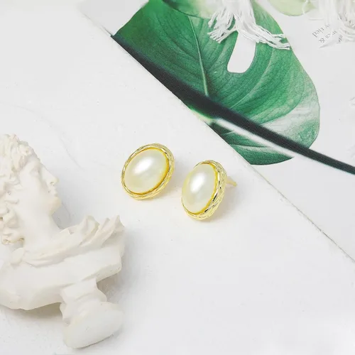 Vista 6 de Aretes de perlas chapados en oro de 18 quilates para mujer, aretes de perlas blancas de moda, accesorios de joyería, regalos para ella