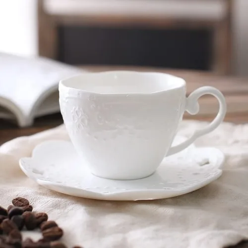 Vista 5 de Taza tazas de cerámica taza de café conjunto blanco pequeño real lujo vintage taza de té platillo boda flor tazas de café taza de café