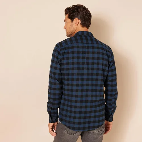 Vista 3 de Amazon Essentials Camisas de franela de manga larga para hombre, corte ajustado, a cuadros con botones