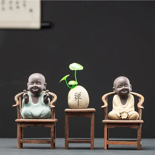 Vista 3 de Kingzhuo Estatua de monje de cerámica pequeña y bonita estatua de Buda creativa para bebé, manualidades adorables, adornos clásicos, delicados