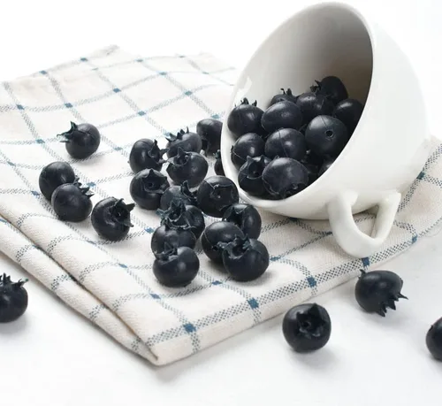 Vista 2 de Arándano artificial, 50 unidades de arándanos falsos sin escarcha realistas de simulación de bayas azules de frutas falsas para manualidades, hogar