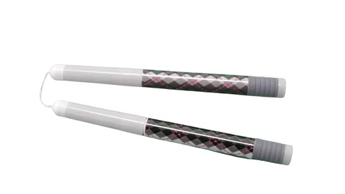Vista 5 de Gumchucks, asas de diseño con hilo dental, 1