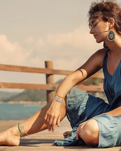 Vista 3 de Hicarer 21 pulseras de olas surfistas ajustables e impermeables hechas a mano para la amistad, joyería para mujer
