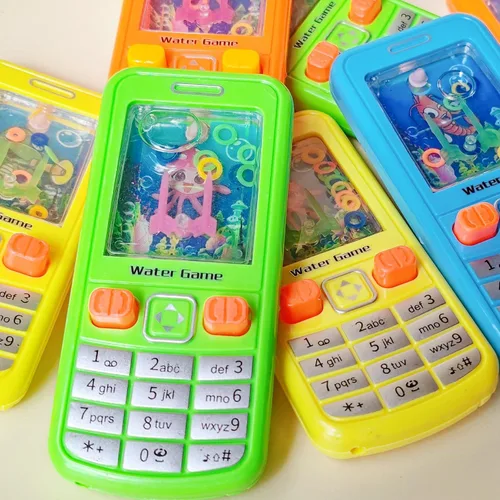 Vista 5 de Paquete de 12 Juegos de Anillos de Agua Portátiles para Niños, Regalos para Fiestas de Cumpleaños, Regalos de Nostalgia de los 90, Juguetes