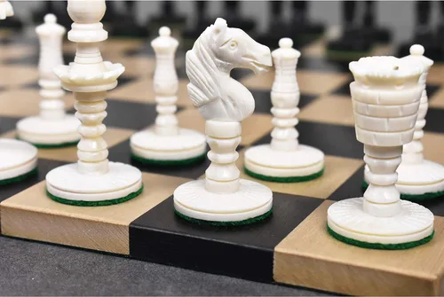 Vista 6 de Juego de ajedrez Pre-Staunton de la serie inglesa Camel Bone - 32 piezas