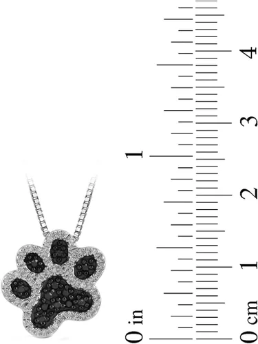 Vista 4 de Collar con colgante huella de perro de plata esterlina, blanca y negra de diamante 1/10 cttw (0.02 cttw, color I-J, claridad 12-13), 18 pulgadas.