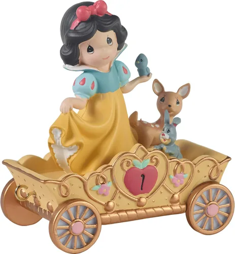 Vista 3 de Precious Moments Disney Figurina de Desfile de Cumpleaños – Blancanieves Edad 1 – Coleccionable de Regalo para el Primer Cumpleaños de Bebé Niña
