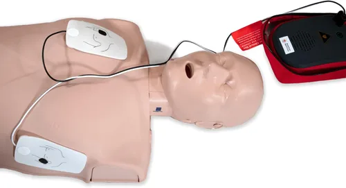 Vista 4 de American Red Cross AED Trainer con almohadillas adhesivas de gel para adultos y niños con estuche de transporte (individual) Dispositivo