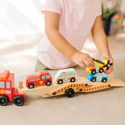 Vista 2 de Melissa & Doug Emergency Vehicle Carrier camión de madera con 4 vehículos de rescate 5 Pieces, 2-Level Vehicle Carrier Truck, Wooden Rescue