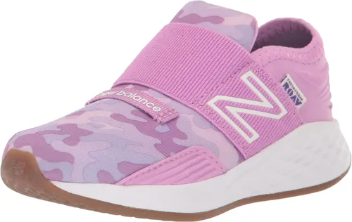 Vista 29 de New Balance Tenis unisex para bebé Fresh Foam Roav V1 sin cordones Aluminio ligero y negro.