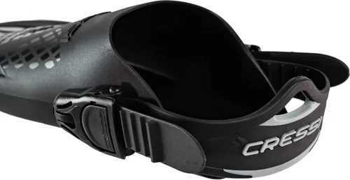 Vista 7 de Cressi Aletas de snorkel ajustables para adultos con hebillas ultra resistentes, muy ligeras, ideales para viajar - Tonga: diseñadas en Italia