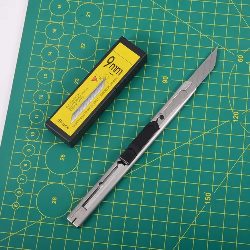 Vista 2 de FOSHIO Hojas de Repuesto para Cuchillo de Arte Universal de 30 Grados con Corte de Snap-off, Material de Acero al Carbono de Alta Dureza, Hojas
