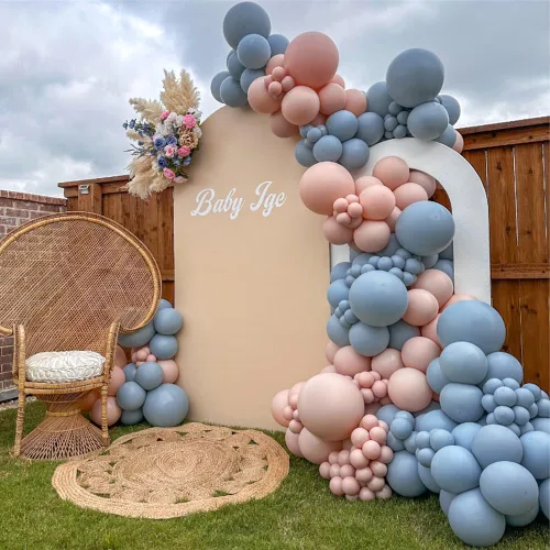 Vista 3 de Kit de arco de guirnalda de globos de revelación de género, color rosa y azul, 145 globos de látex rosa polvoriento y azul para él o ella