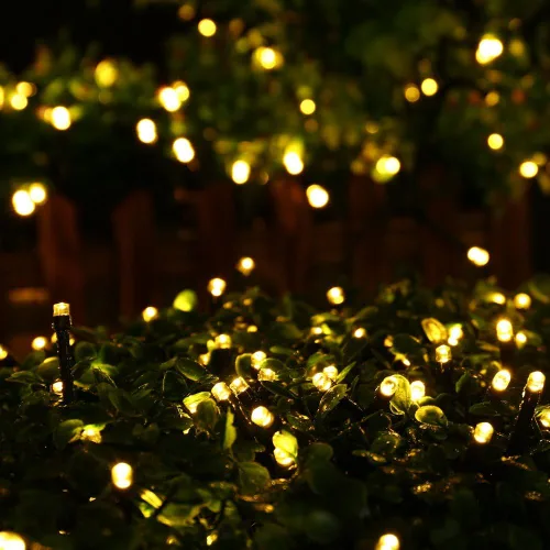 Vista 2 de Luces solares de Navidad para exteriores, tira de luces de 33 pies con 100 luces LED de hadas solares, 8 modos, luces impermeables para Navidad