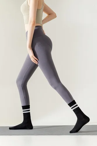 Vista 6 de Calcetines antideslizantes de yoga para mujer con agarre de pilates con agarres, calcetines atléticos para hospital para mujer