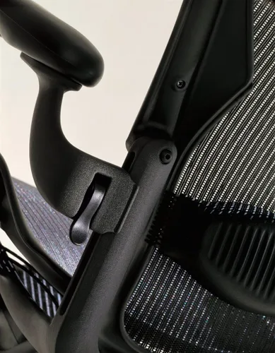 Vista 5 de Herman Miller Embody Silla Ergonómica de Oficina Brazos Totalmente Ajustables y Ruedas para Alfombra Negro Balance