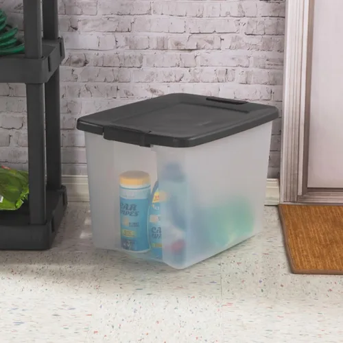 Vista 2 de Sterilite ShelfTote, contenedores de almacenamiento de plástico