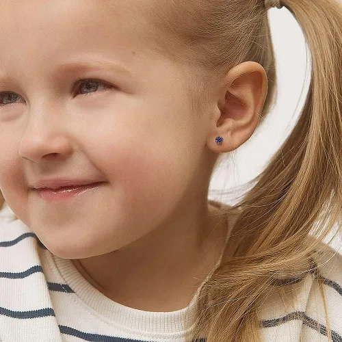 Vista 2 de Aretes de tuerca redondos de oro amarillo de 14 quilates de 0.157in con piedra natal simulada para niñas, aretes pequeños para niños con bloqueo