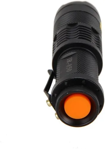Vista 4 de Mini linterna de luz IR, 5 W 850 nm enfoque ajustable IR LED linterna linterna de luz infrarroja para visión nocturna, Coyote Hog Predator Caza AA