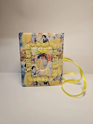 Vista 2 de Álbum de fotos de Blancanieves - Álbum de fotos de princesa - ¡Regalo perfecto! Con capacidad para 100 fotos de 10,1 cm x 15,2 cm - Hecho a mano