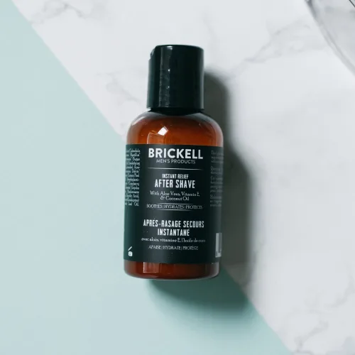 Vista 4 de Brickell Alivio Instantáneo Aftershave para Hombres, Bálsamo Natural y Orgánico Calmante para Después del Afeitado para Evitar Quemaduras