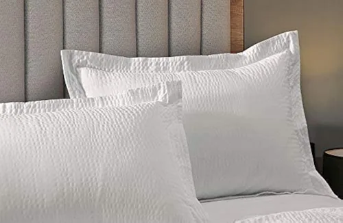 Vista 2 de Courtyard by Marriott Funda de almohada texturizada, 2 fundas de almohada decorativas con textura ondulada activada por lavado exclusivamente