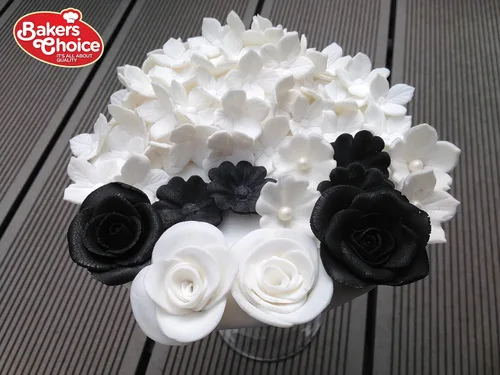 Vista 6 de Baker's Choice Glaseado de fondant negro, 4 onzas, listo para usar, para decoración de pasteles, fácil de enrollar, moldeable, kosher, sin lácteos