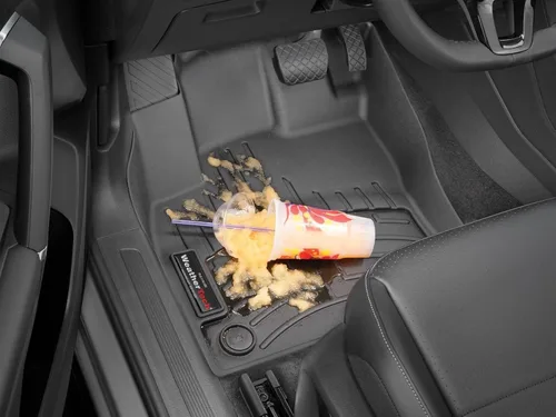Vista 4 de WeatherTech Revestimientos de suelo personalizados para Toyota Tundra - 1ª y 2ª fila (442771-440932), negro