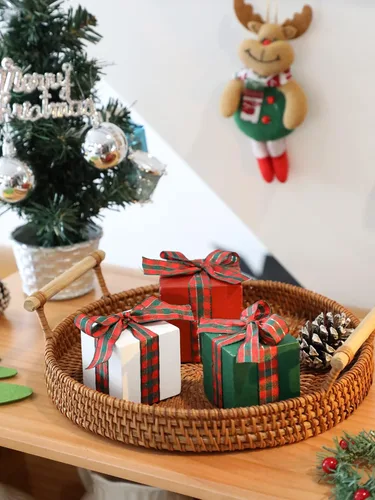 Vista 6 de Juego de 3 bandejas escalonadas de Navidad para decoración de mesa pequeña de madera (cuadros de búfalo 1)
