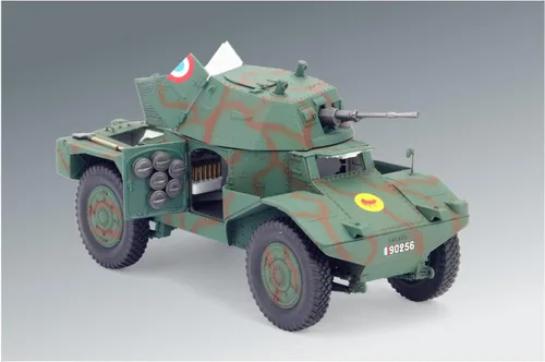 Vista 4 de ICM Modelos Panhard 178 AMD-35 WWII Kit de modelos blindados franceses