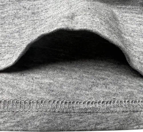 Vista 2 de Lindas camisetas con cuello en V para mujer