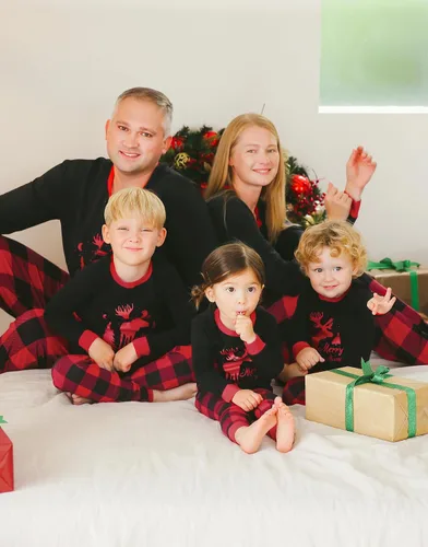 Vista 59 de VAENAIT BABY Infant Toddler Kids Adult Couple Family Matching Women Men Christmas Pjs Xmas Holiday Buffalo Plaid Pajama Set