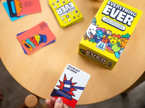 Vista 6 de Juego de cartas Everything Ever Divertidos juegos familiares para adultos, adolescentes y niños Divertido juego de fiesta rápido 20 minutos