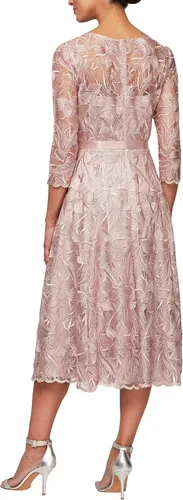 Vista 2 de Alex Evenings Vestido bordado con mangas de ilusión para mujer longitud del té para mujer Petite Missy