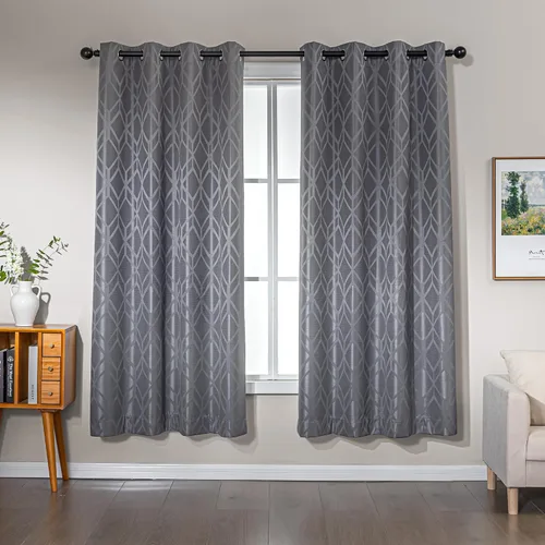 Vista 21 de Amazon Basics Cortinas Jacquard 100% opacas de 2 piezas, cortinas para sala de estar y dormitorio, tratamiento de ventana con aislamiento térmico