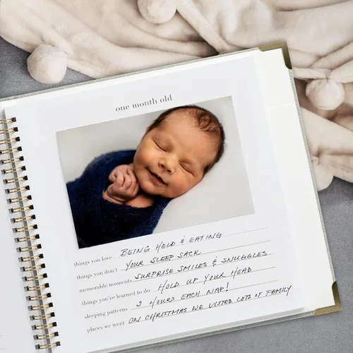 Vista 11 de Libro de recuerdos de bebé para niños y niñas – Libro atemporal para bebés de 5 años – Libro de recortes de diario neutro o álbum de fotos