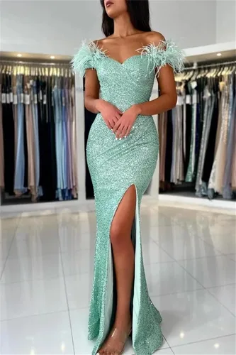 Vista 3 de Vestido de fiesta de lentejuelas de sirena con plumas y hombros descubiertos, vestidos de noche brillantes, vestidos de noche largos y formales