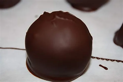 Vista 2 de Amish Home Made Candies - Tres bolsas de 8 onzas (bombones de coco)