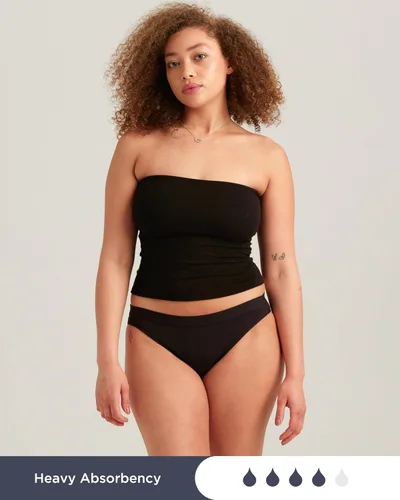 Vista 4 de saalt Ropa interior reutilizable para el período: cómoda, delgada y te mantiene seca de todas las fugas (algodón, bikini)