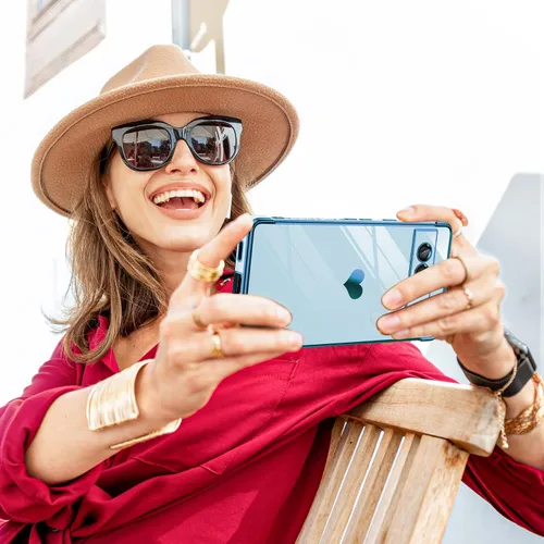Vista 6 de LeYi Funda para Google Pixel 7A con protector de pantalla de vidrio templado [2 piezas] + protección completa de lente de cámara, chapado en corazón