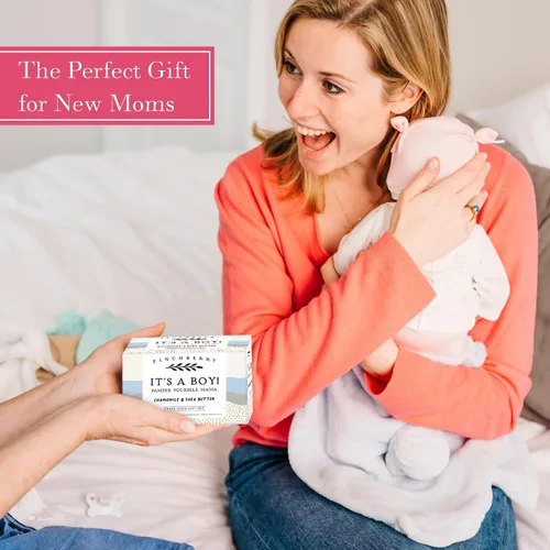 Vista 3 de FinchBerry Set de regalo de 3 piezas – ¡Es un niño! Regalo de baby shower, paquete de atención para la nueva mamá y regalos para mamá por primera