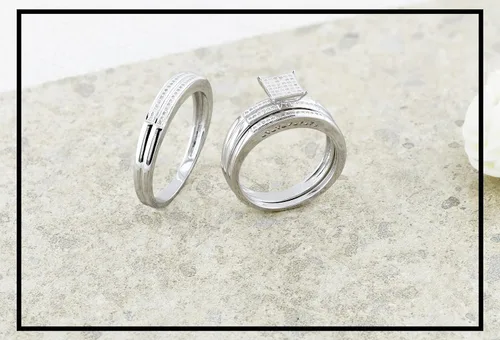 Vista 4 de Dazzlingrock Collection Anillo de trío con cabeza cuadrada de diamantes blancos redondos de 0.27 ctw en plata de ley 925