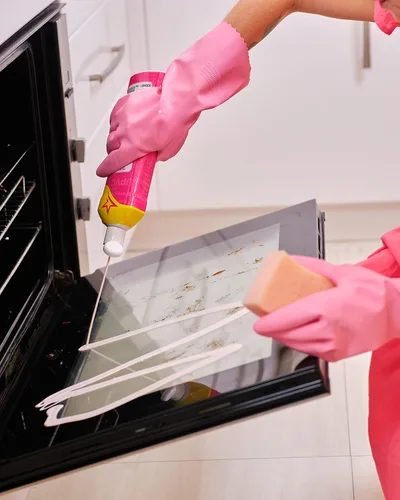 Vista 4 de Stardrops The Pink Stuff Limpiador en crema milagroso – Limpiador líquido multiuso para cocinas, baños y más – Elimina grasa, suciedad y sarro